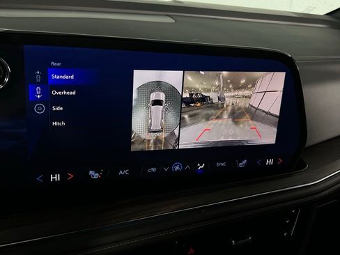 Used 2025 Chevrolet Tahoe Z71 image 33