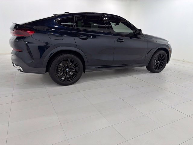 Certified 2024 BMW X6 xDrive40i w/ Premium Package AWD/4WD image 6