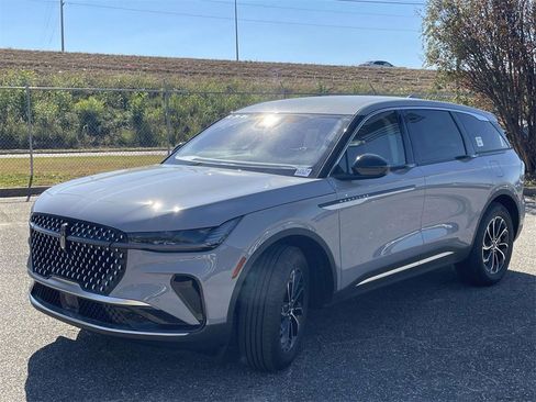 New 2026 Lincoln Nautilus Premier image 7