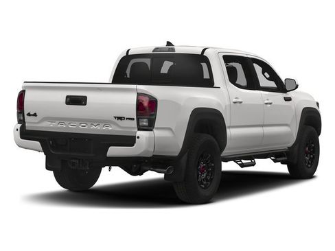 Used 2017 Toyota Tacoma TRD Off-Road AWD/4WD image 5