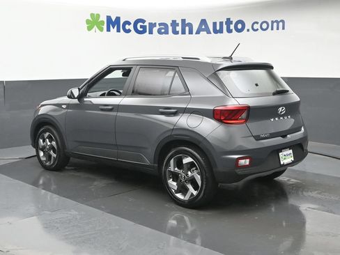 Used 2025 Hyundai Venue SEL FWD image 27