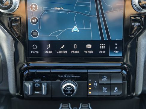 New 2026 RAM 1500 Laramie AWD/4WD image 24