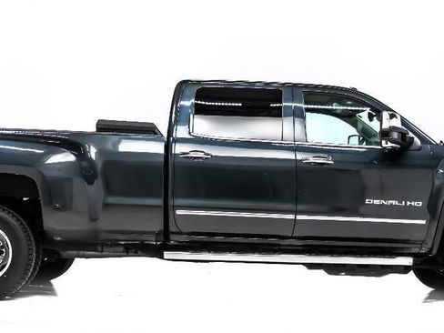 Used 2019 GMC Sierra 3500 Denali image 5