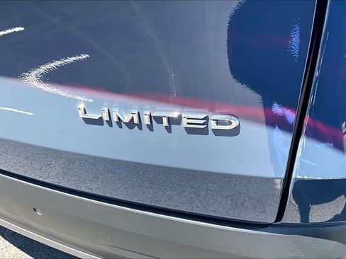 Used 2024 Toyota Grand Highlander AWD image 8
