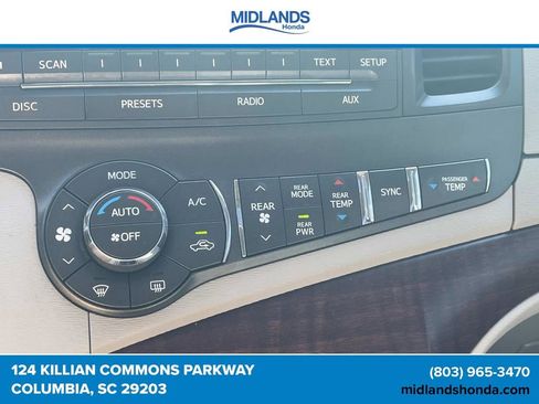 Used 2012 Toyota Sienna XLE FWD image 26