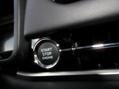 New 2025 Mitsubishi Outlander ES image 21