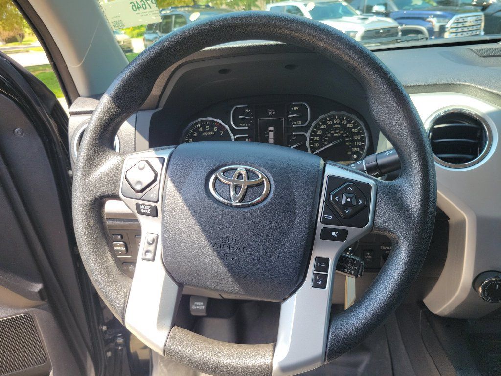 Used 2020 Toyota Tundra SR5 w/ SR5 Upgrade Package AWD/4WD image 17