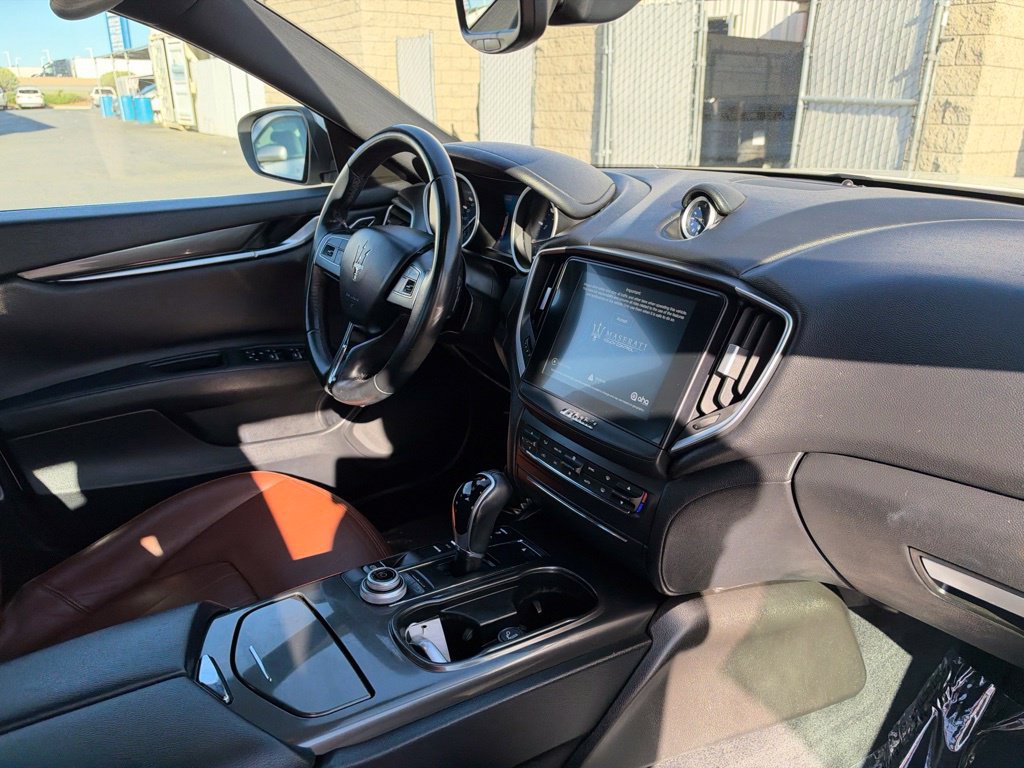 Used 2018 Maserati Ghibli RWD image 24