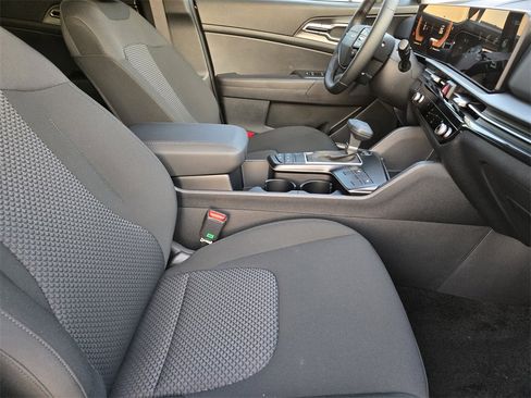 New 2026 Kia Sportage LX image 10
