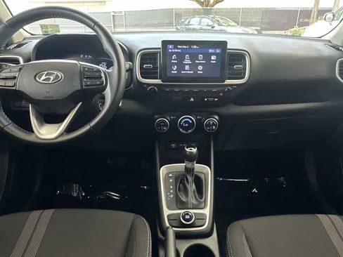 Used 2023 Hyundai Venue SEL FWD image 24