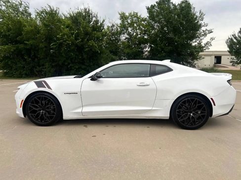 Used 2018 Chevrolet Camaro LT w/ Redline Edition RWD image 9