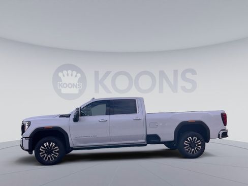 New 2026 GMC Sierra 3500 Denali Ultimate w/ Snow Plow Prep/Camper Package image 2