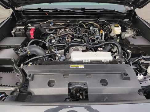 Certified 2025 Toyota Tacoma SR5 image 22