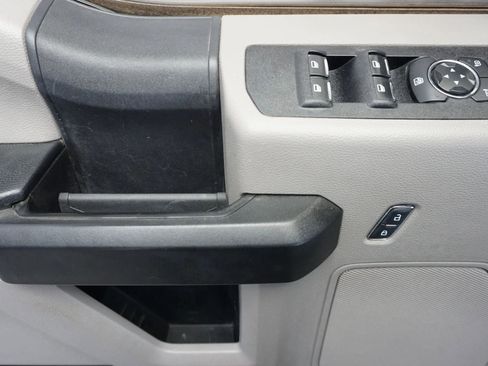 Used 2019 Ford F250 XL w/ Power Equipment Group image 26