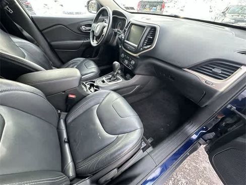 Used 2016 Jeep Cherokee Limited image 19