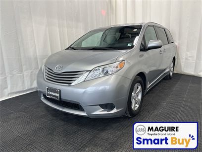 Used 2017 Toyota Sienna LE