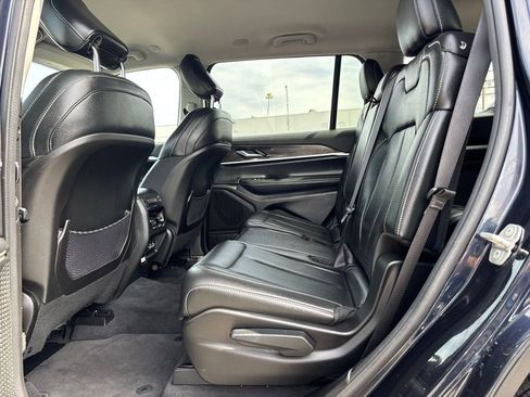 Used 2023 Jeep Grand Cherokee L Limited RWD image 20