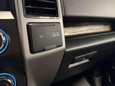 Used 2019 Ford F150 Lariat image 11