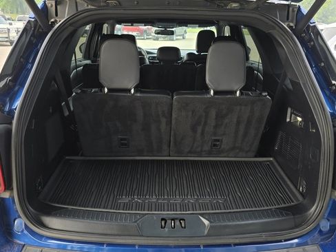 Used 2020 Ford Explorer ST w/ ST Street Pack image 7