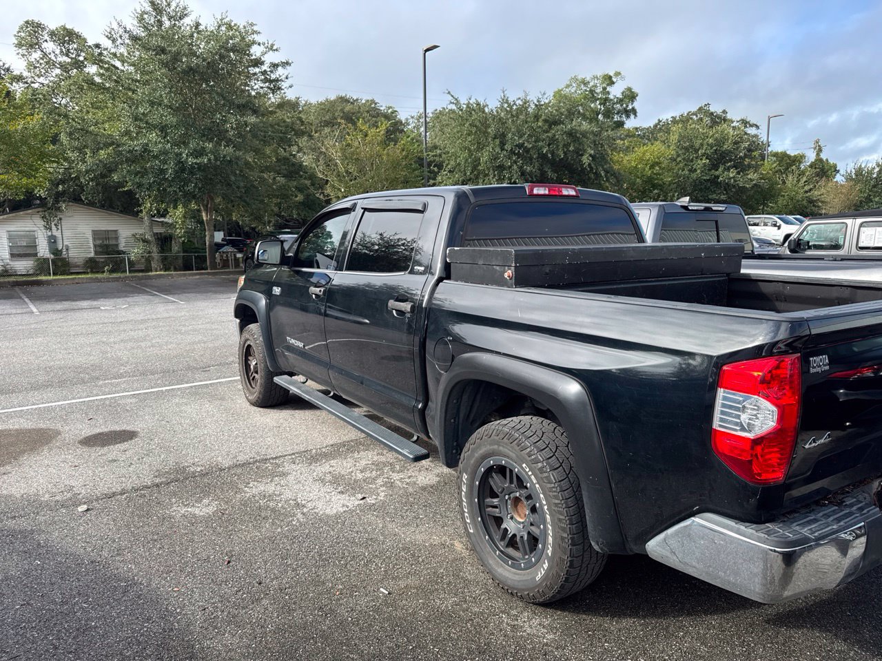 Used 2018 Toyota Tundra SR5 w/ SR5 Upgrade Package AWD/4WD image 5