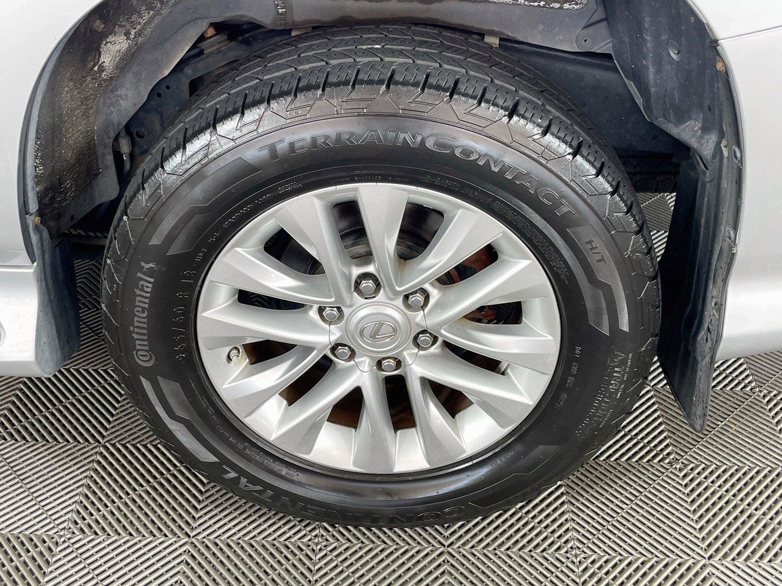 Used 2015 Lexus GX 460 w/ Premium Package AWD/4WD image 36