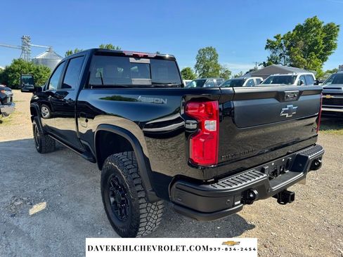 Used 2024 Chevrolet Silverado 2500 ZR2 w/ ZR2 Bison Edition AWD/4WD image 3