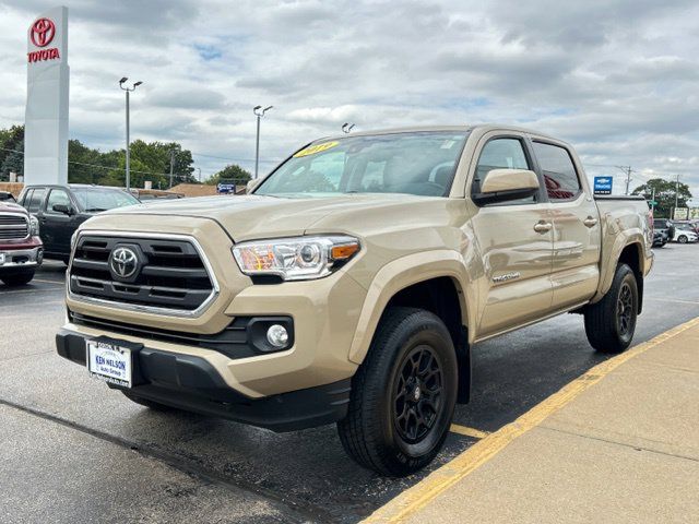 Used 2019 Toyota Tacoma SR5 AWD/4WD image 5
