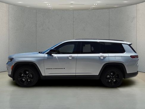 Used 2021 Jeep Grand Cherokee L Laredo AWD/4WD image 9