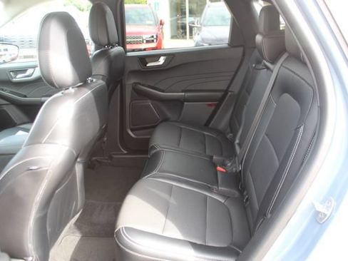Used 2024 Ford Escape Platinum AWD/4WD image 25