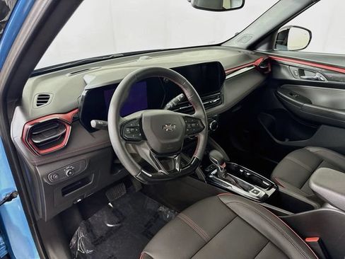 Used 2026 Chevrolet TrailBlazer RS w/ Convenience Package FWD image 9