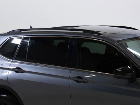 Used 2019 Volkswagen Tiguan SE w/ Panoramic Sunroof Package image 13