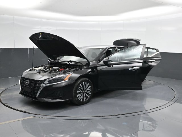 Used 2024 Nissan Altima 2.5 SV AWD/4WD image 67
