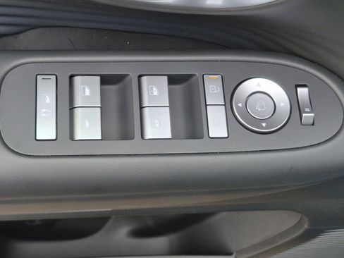 New 2026 Hyundai Ioniq 9 SEL image 18