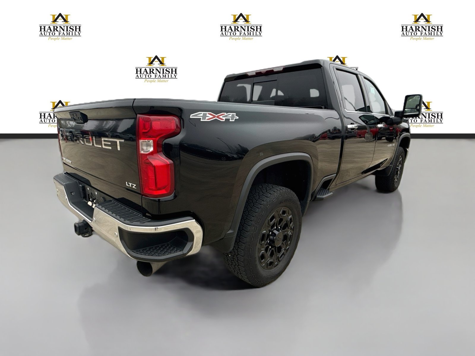Used 2024 Chevrolet Silverado 2500 LTZ w/ LTZ Convenience Package AWD/4WD image 5