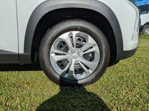 New 2026 Chevrolet Trax LS w/ Driver Confidence Package image 11