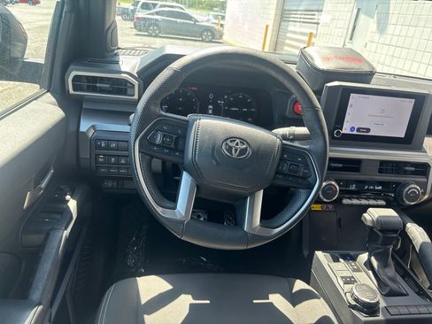 Used 2024 Toyota Tacoma TRD Sport w/ TRD Sport Upgrade Package AWD/4WD image 3