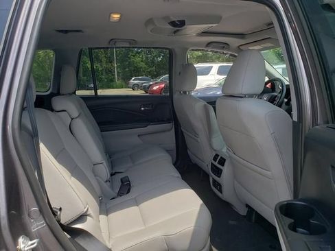 Used 2022 Honda Pilot Touring image 19
