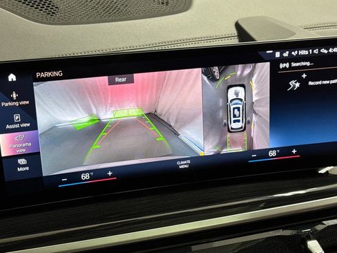 Used 2023 BMW X7 xDrive40i w/ M Sport Package image 26