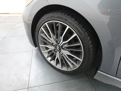 Used 2018 Hyundai Elantra Sport image 29