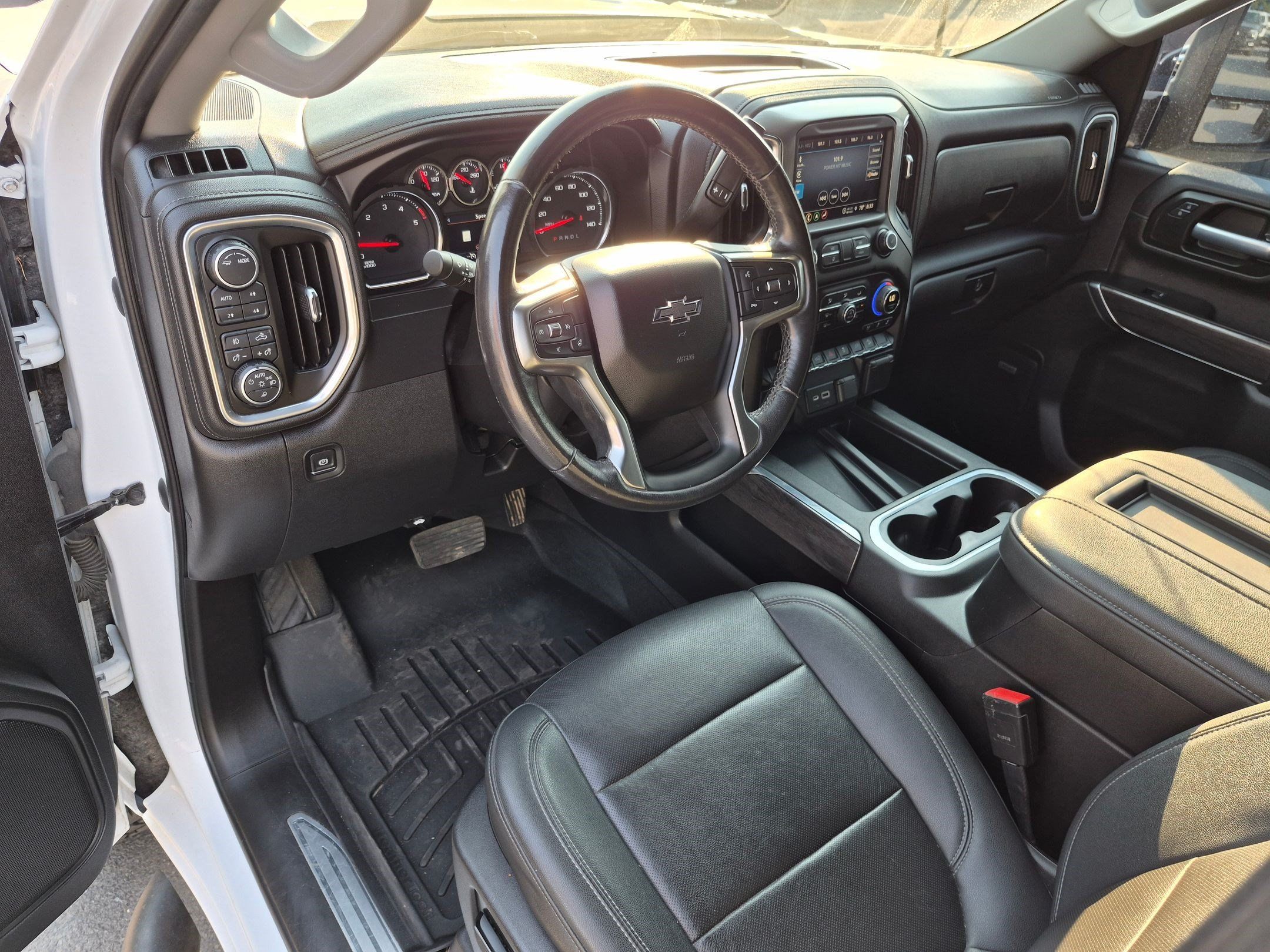 Used 2021 Chevrolet Silverado 2500 LTZ w/ LTZ Plus Package AWD/4WD image 14