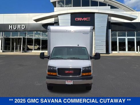New 2025 GMC Savana 4500 w/ Power Convenience Package RWD image 10