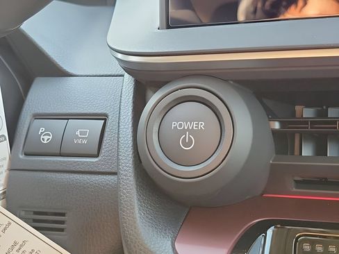 New 2026 Toyota Prius Plug-In Hybrid FWD image 31