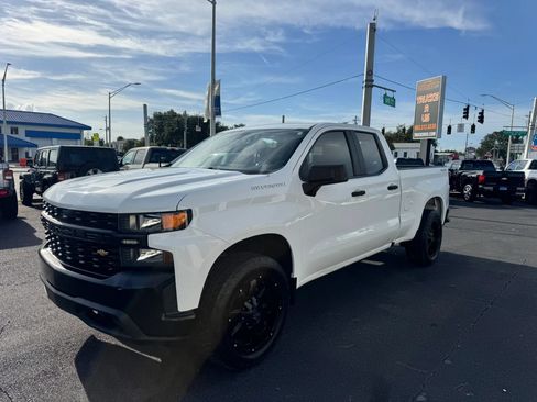 Used 2021 Chevrolet Silverado 1500 W/T w/ WT Fleet Convenience Package AWD/4WD image 3