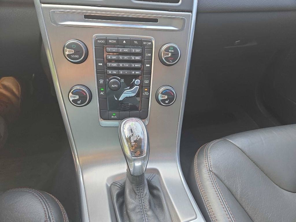 Used 2013 Volvo XC60 T6 AWD/4WD image 22