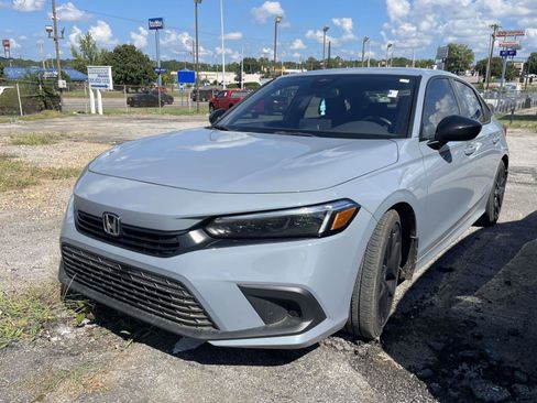 Used 2023 Honda Civic Sport image 4