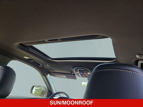 New 2026 Jeep Grand Cherokee Altitude AWD/4WD image 23
