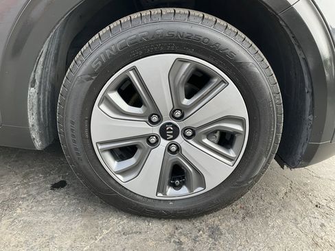 Used 2019 Kia Niro EX Premium w/ Sunroof Package image 72