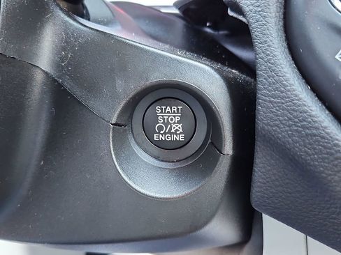 Used 2020 Jeep Compass Latitude image 16