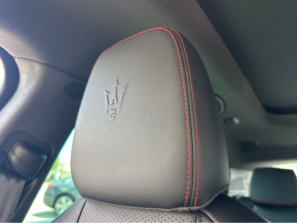 Used 2023 Maserati Grecale Modena AWD/4WD image 31