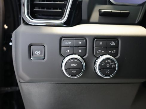 New 2026 GMC Sierra 3500 Denali w/ Denali Reserve Package image 12